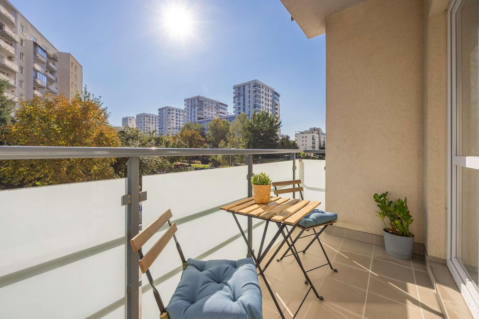 Kwiatkowskiego In Perfect For Remote Work By Renters Varsovia