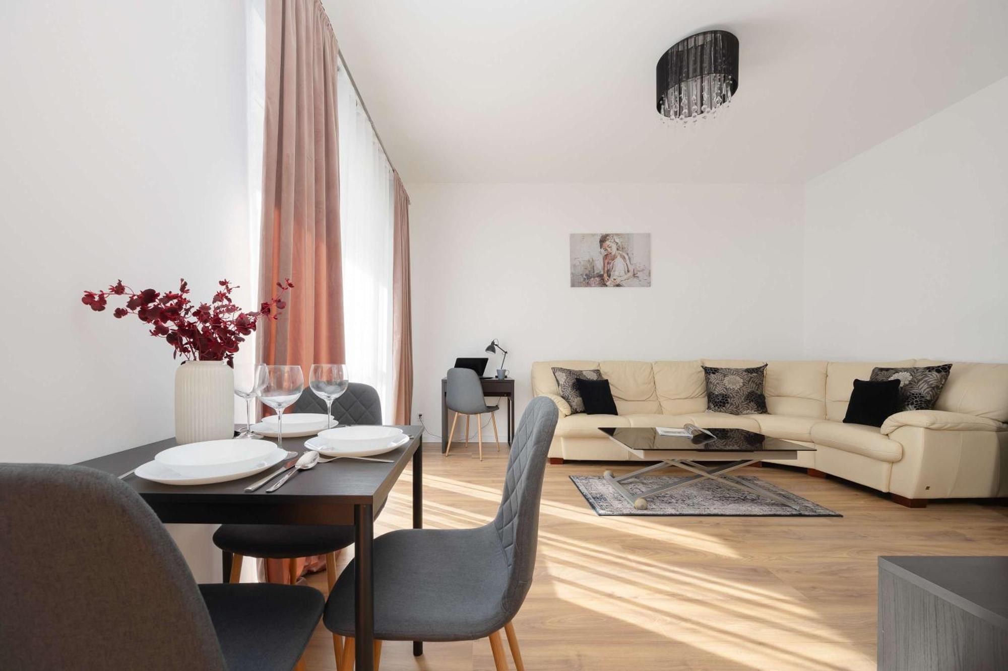 Kwiatkowskiego In Perfect For Remote Work By Renters Apartamento Varsovia